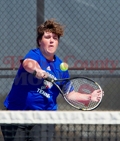 _1114096 Austin Tanner backhands