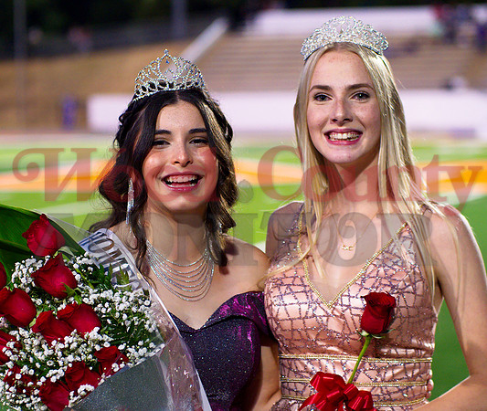 _1173356 queens Ali Gonzalez and Beccas Hughes