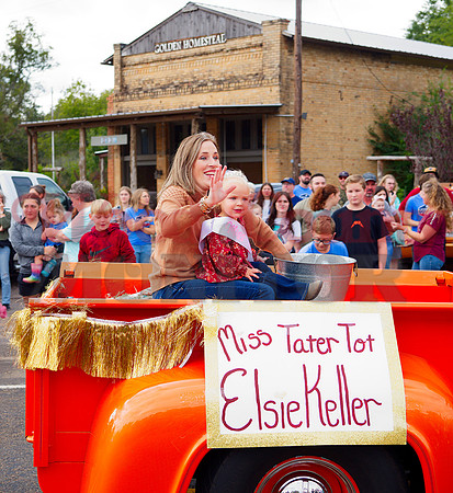 _1283621 miss tater tot Elsie Keller