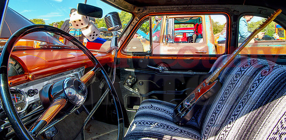 _1293979-83hdr musical interior