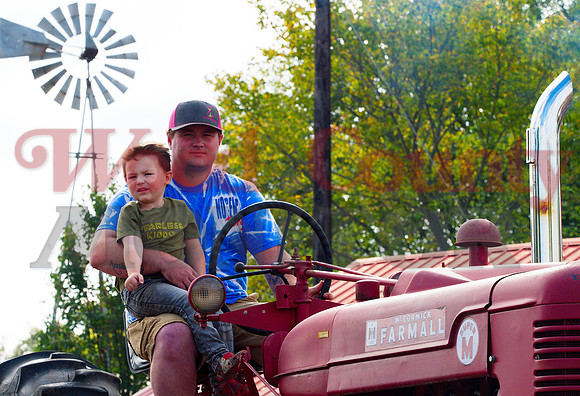 _1342720 farmall