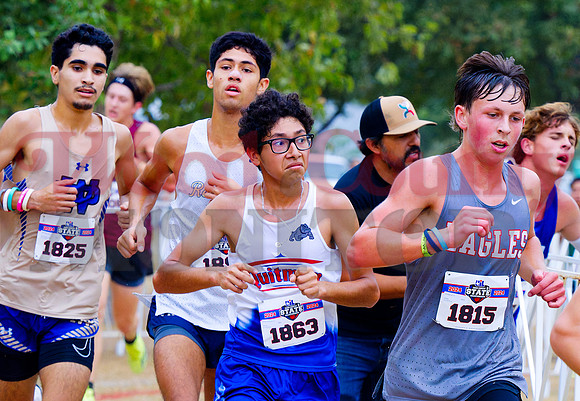 _B021834 Enrique Olvera competes