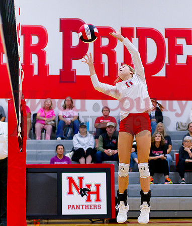 _1354601 Averi Stevenson pushes