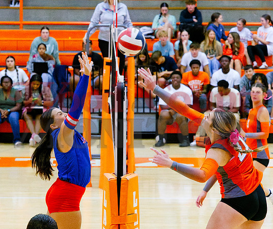 _A080146 Kali Chrietzberg hits