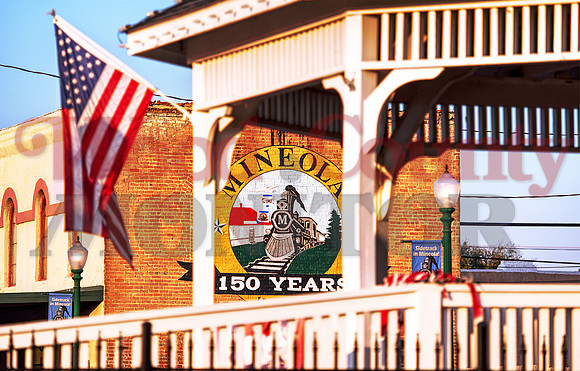_1364389-93hdr mineola america