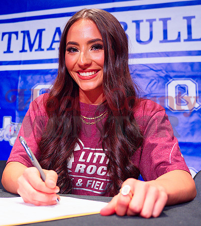 _1136154 Brooklyn Marcee signs letter of intent