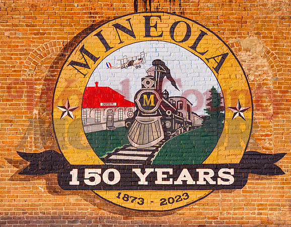 _1375423-27hdr mineola sesquicentennial logo mural by Erica Fry