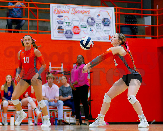_1343091 Gracie Lindley receives