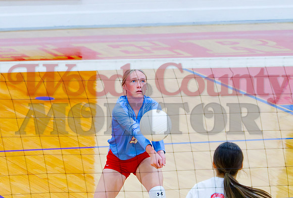 _9170429 Alyssa Murdock receives