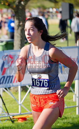 _1203590 Keilee Riley nears finish