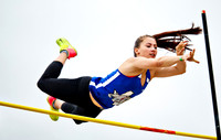 _1191140 Brooklyn Marce pole vaults