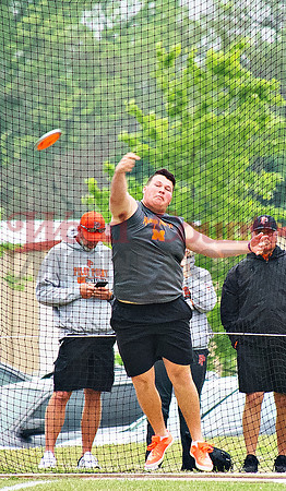 _1064662 Jackson Anderson throws discus