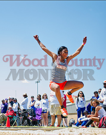 _1064800 Tahjae Black jumps long