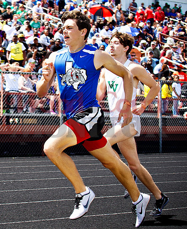 _1191641 Brandon Jimenez runs 800m