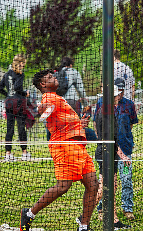 _1125246 DJ Newsome throws discus