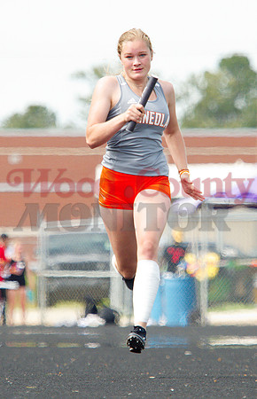 _1125834 Tanner Hartzog closes 4x200m relay prelim