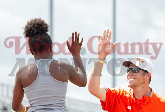 _1125383 coach Daven Murphee congrats Shylah Kratzmeyer