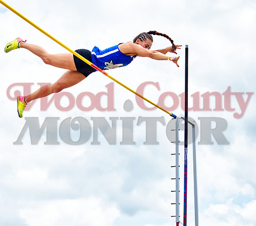 _1125508 Brooklyn Marcee sets pole vault PR 12-6