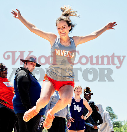 _1137646 Kozbie Riley jumps long