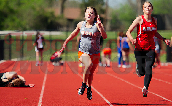 _1136789 Alessa Jackson runs 100m dash