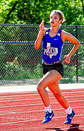 _1136917 Lexi Mitchell runs 400m