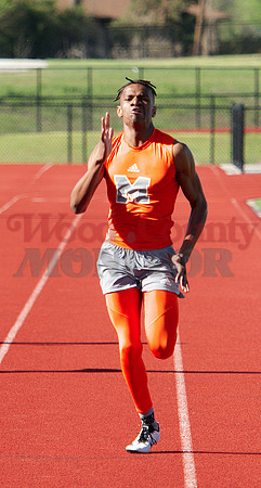 _1137122 Jamarcus Kennedy wins 200m prelims