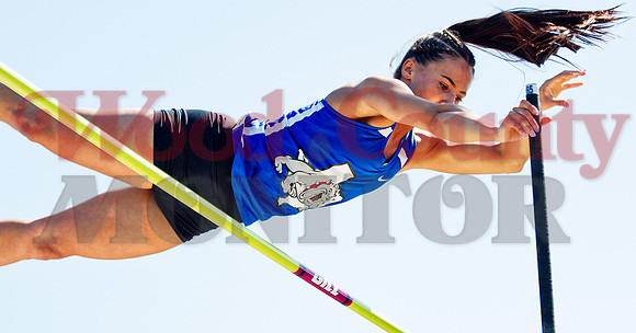_1137465 Brooklyn Marcee clears 12ft