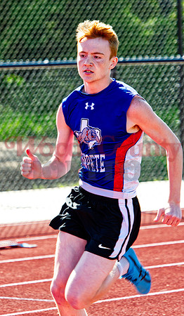 _1136991 Dylan Eppars runs 400m
