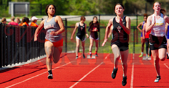 _1136768 Paris Sprigner runs 100m dash