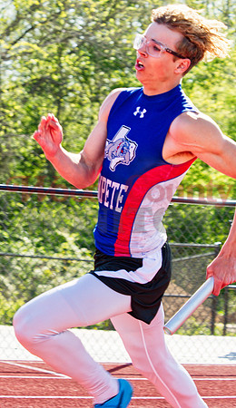 _1148330 Jack Tannebaum runs 200m relay