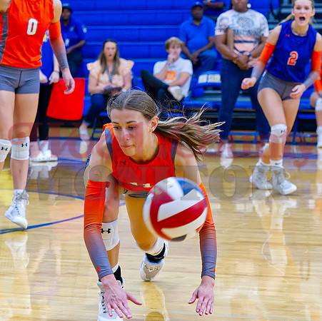_9060485 Olivia Hughes lets ball fall out
