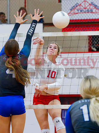 _9170382 Lainey Wright hits