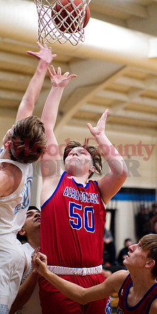 _1058821 Gavin Dailey contested shot