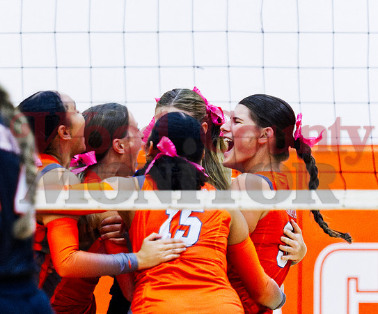20241001-_A010019 lady jackets celebrate kill by Mahayla McMahon
