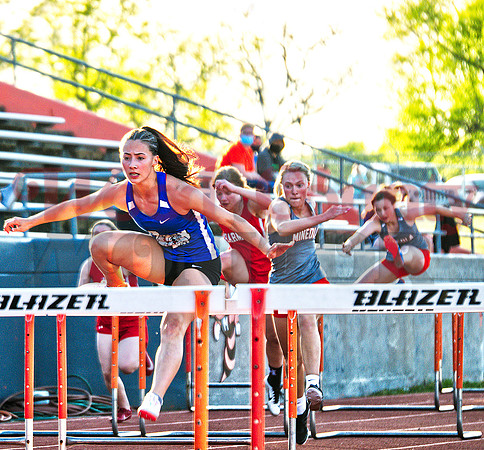 _1188068 Brooklyn Marcee w Ava Johnson and Allison Hooton 100m hurdles
