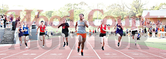 _1188210 Abby Kratzmeyer wins 100m