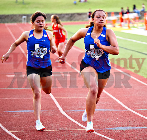 _1188342 Jazmin Rojas to Ashley Davis 4x200m