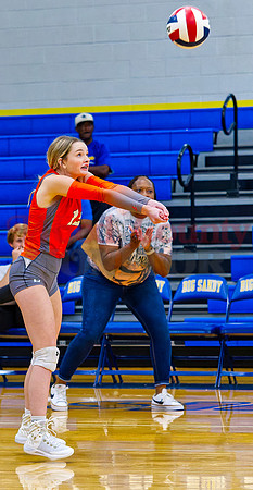 _9060450 Gracie Lindley receives
