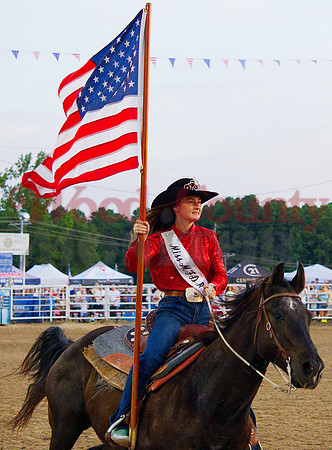 _7136561 Shelby Jones presents colors