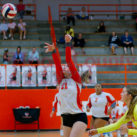 _1396938 Kali Chrietzberg returns