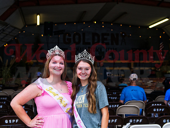 _1386220 sweet potato queens Addison Crutchfield and Kalli Trimble