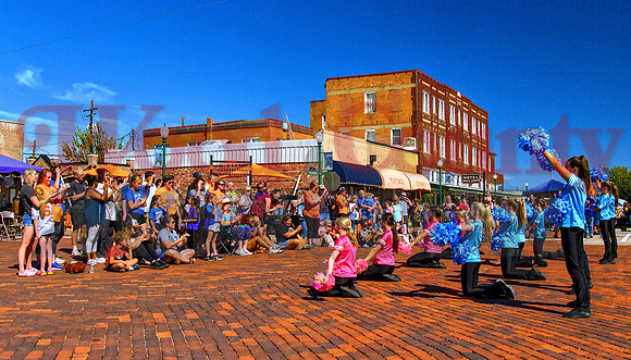 _9280642-44hdr pom finale