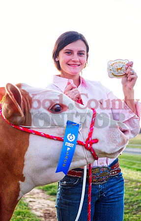 _1114467 Bailee Bishop-Wright with sr show steer buckle