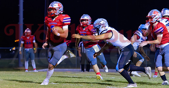 _9270565 Luke Jones runs
