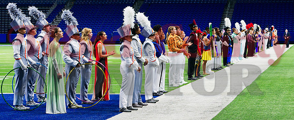 _1702964 leaders await