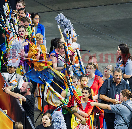 _B082567 flags ready
