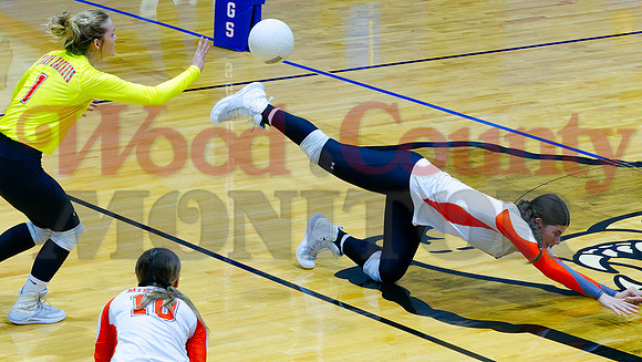 _9130895 Mahayla McMahon lays-out