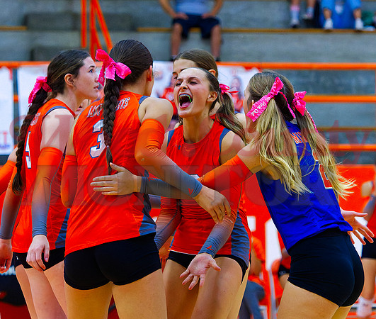 _A010423 lady jackets celebrate point