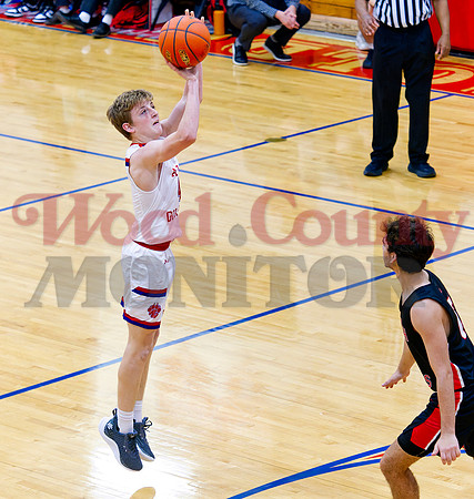 _1022776 Cameron Lennon shoots three