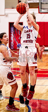 _1059083 Cacie Lennon elbow shot